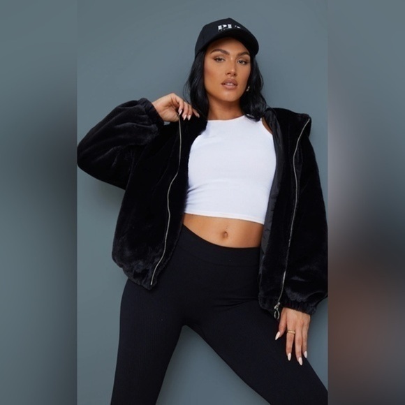 PrettyLittleThing Jackets & Blazers - PrettyLittleThing Jacket Faux Fur Balloon Sleeved Hooded Black Size 8 Cozy Comfy